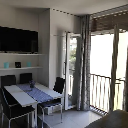 アパート Studio In The Center Lara マカルスカ